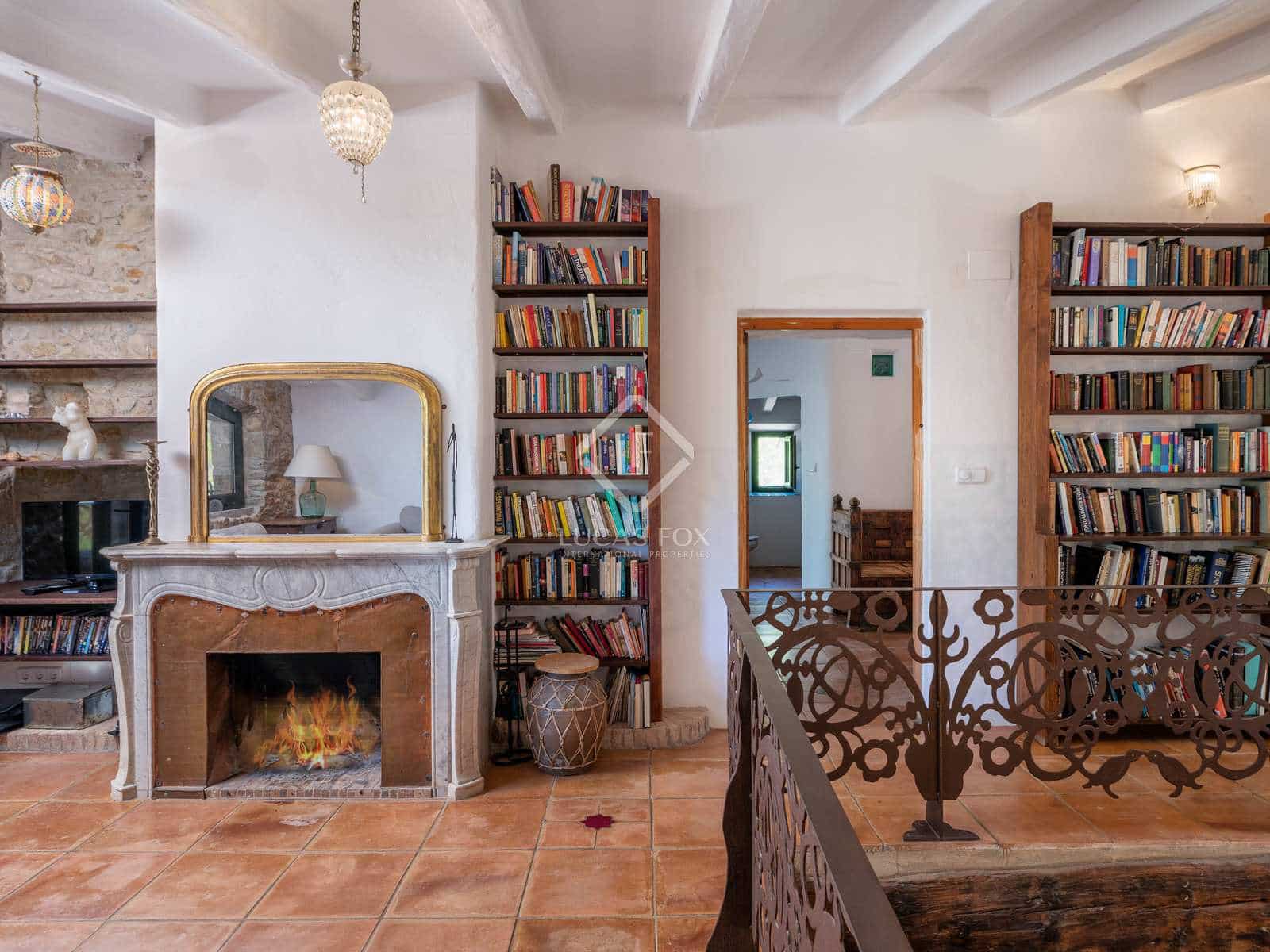 10 bedroom Finca/Country House for sale in Sant Marti Vell with pool garage - € 2,000,000 (Ref: 7418023)