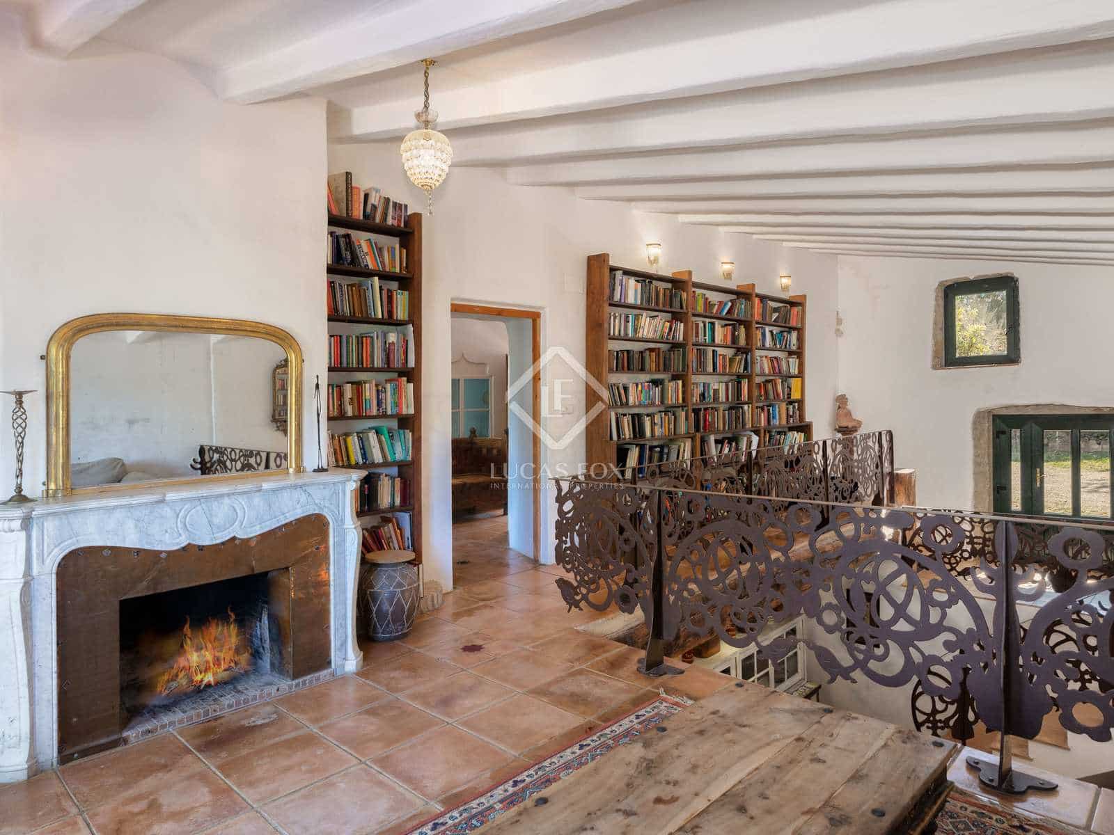 10 bedroom Finca/Country House for sale in Sant Marti Vell with pool garage - € 2,000,000 (Ref: 7418023)