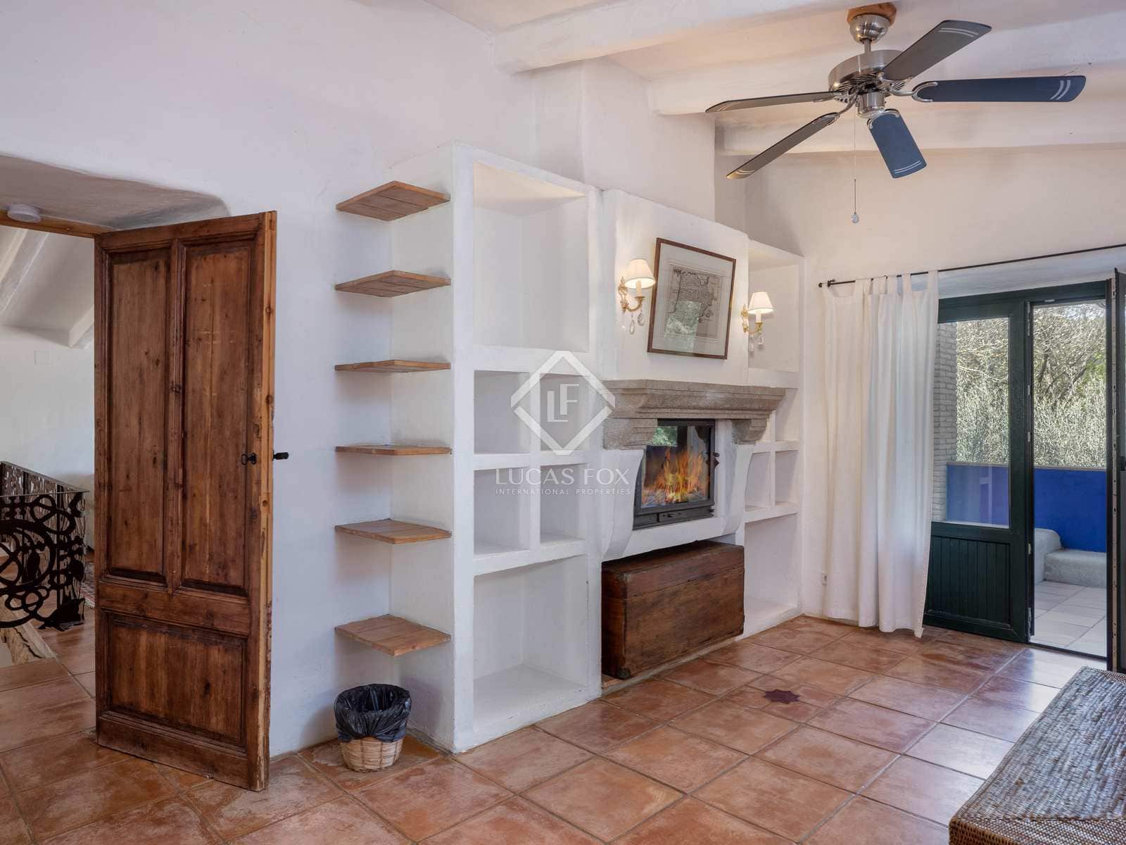 10 bedroom Finca/Country House for sale in Sant Marti Vell with pool garage - € 2,000,000 (Ref: 7418023)