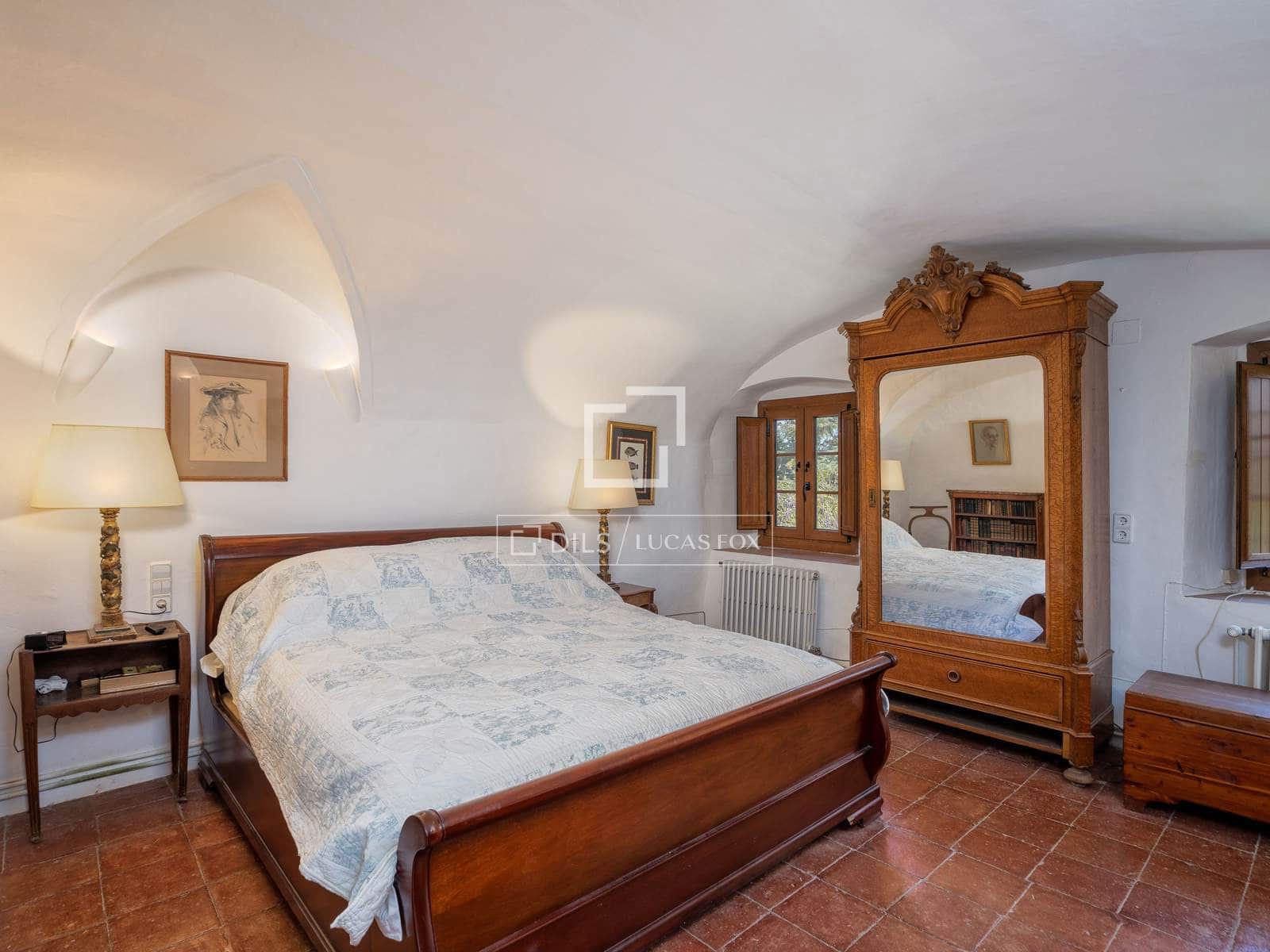 10 bedroom Finca/Country House for sale in Sant Marti Vell with pool garage - € 2,000,000 (Ref: 7418023)