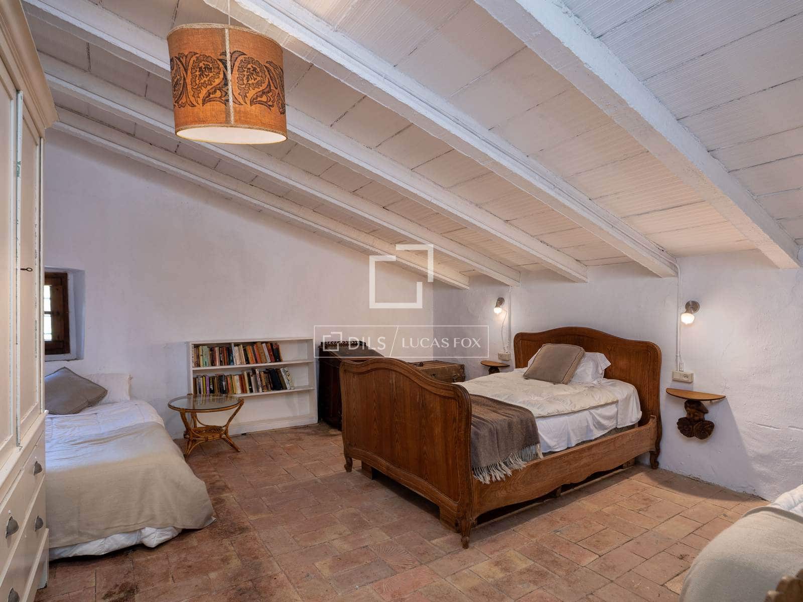 10 bedroom Finca/Country House for sale in Sant Marti Vell with pool garage - € 2,000,000 (Ref: 7418023)