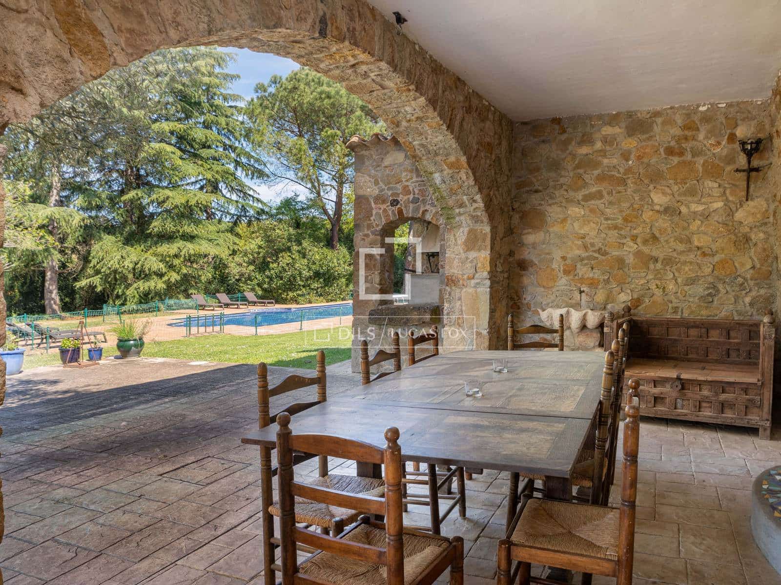 10 bedroom Finca/Country House for sale in Sant Marti Vell with pool garage - € 2,000,000 (Ref: 7418023)