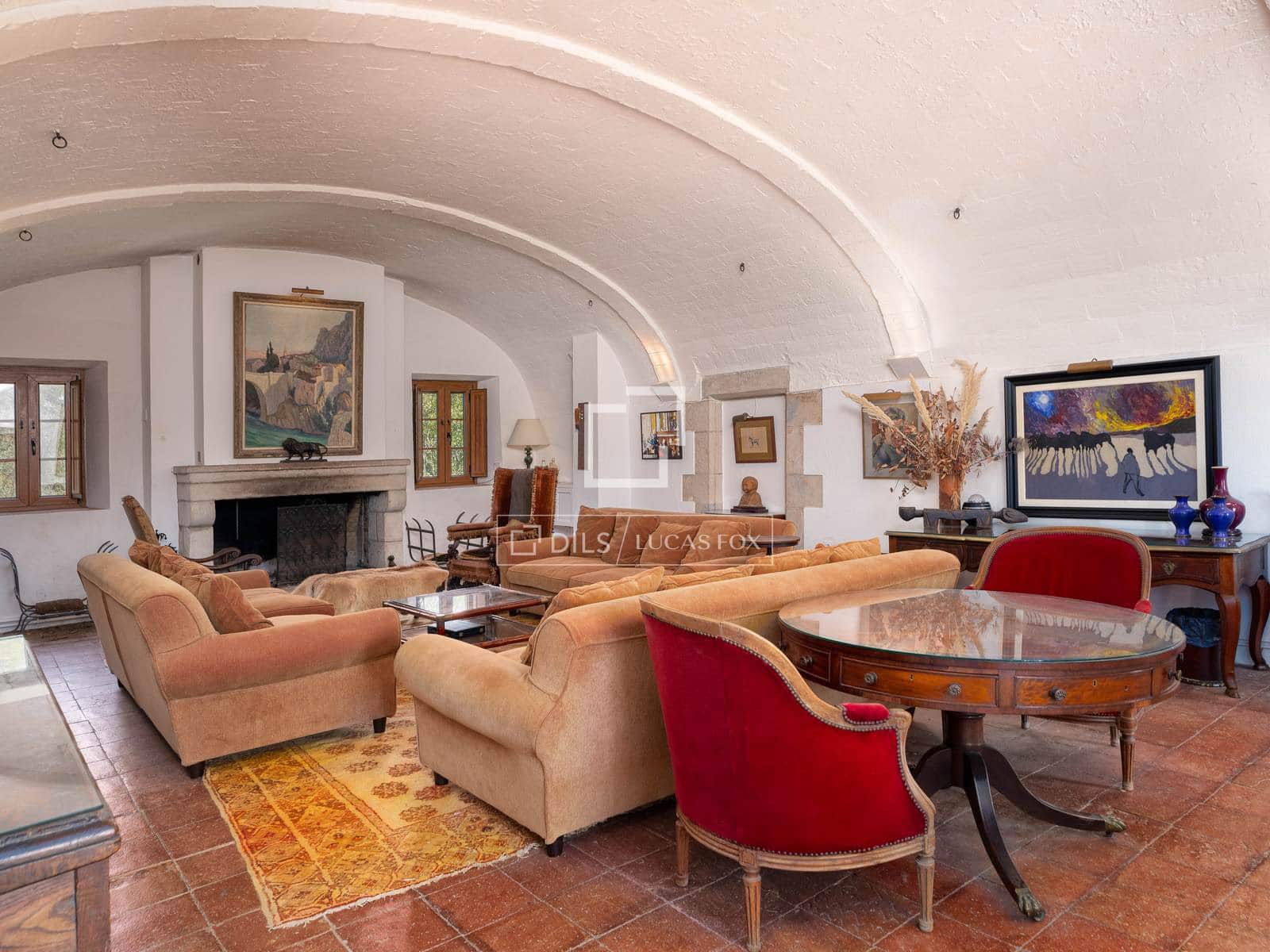 10 bedroom Finca/Country House for sale in Sant Marti Vell with pool garage - € 2,000,000 (Ref: 7418023)