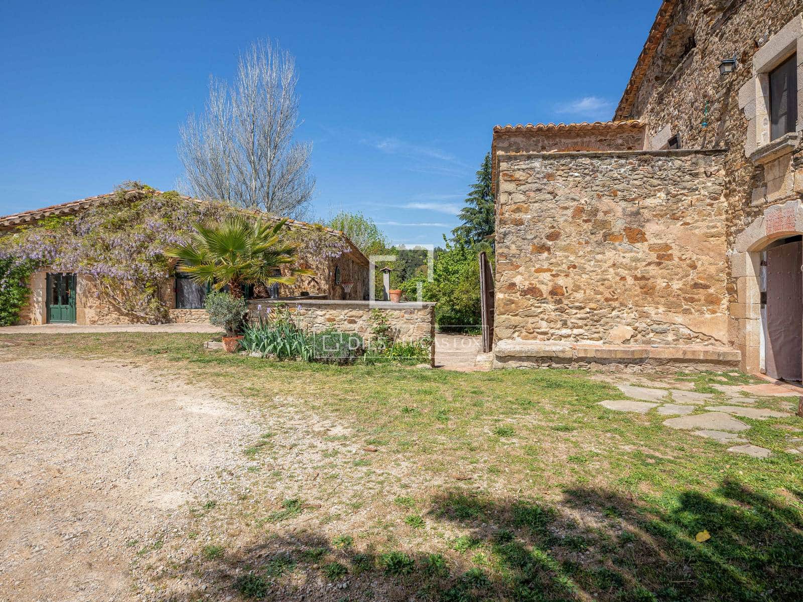 10 bedroom Finca/Country House for sale in Sant Marti Vell with pool garage - € 2,000,000 (Ref: 7418023)