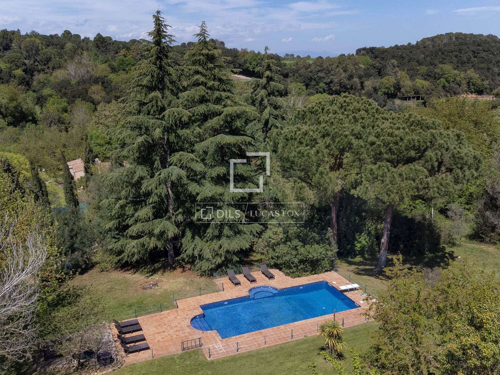 10 bedroom Finca/Country House for sale in Sant Marti Vell with pool garage - € 2,000,000 (Ref: 7418023)