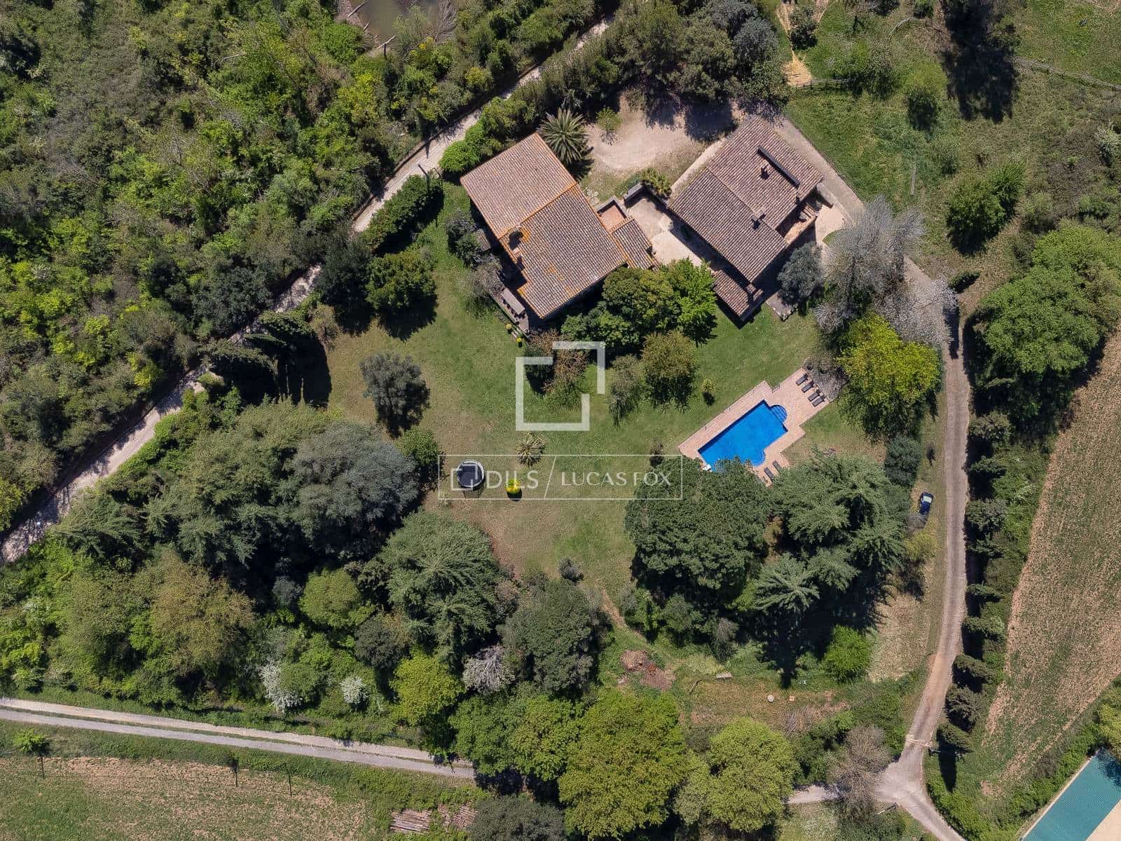 10 bedroom Finca/Country House for sale in Sant Marti Vell with pool garage - € 2,000,000 (Ref: 7418023)