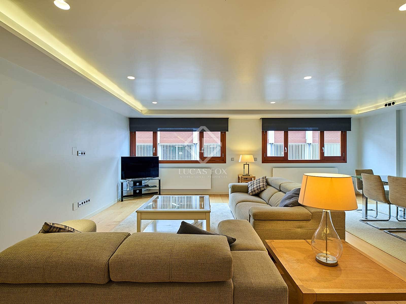 3 slaapkamer Appartement te huur in Valencia stad - € 3.000 (Ref: 7419754)