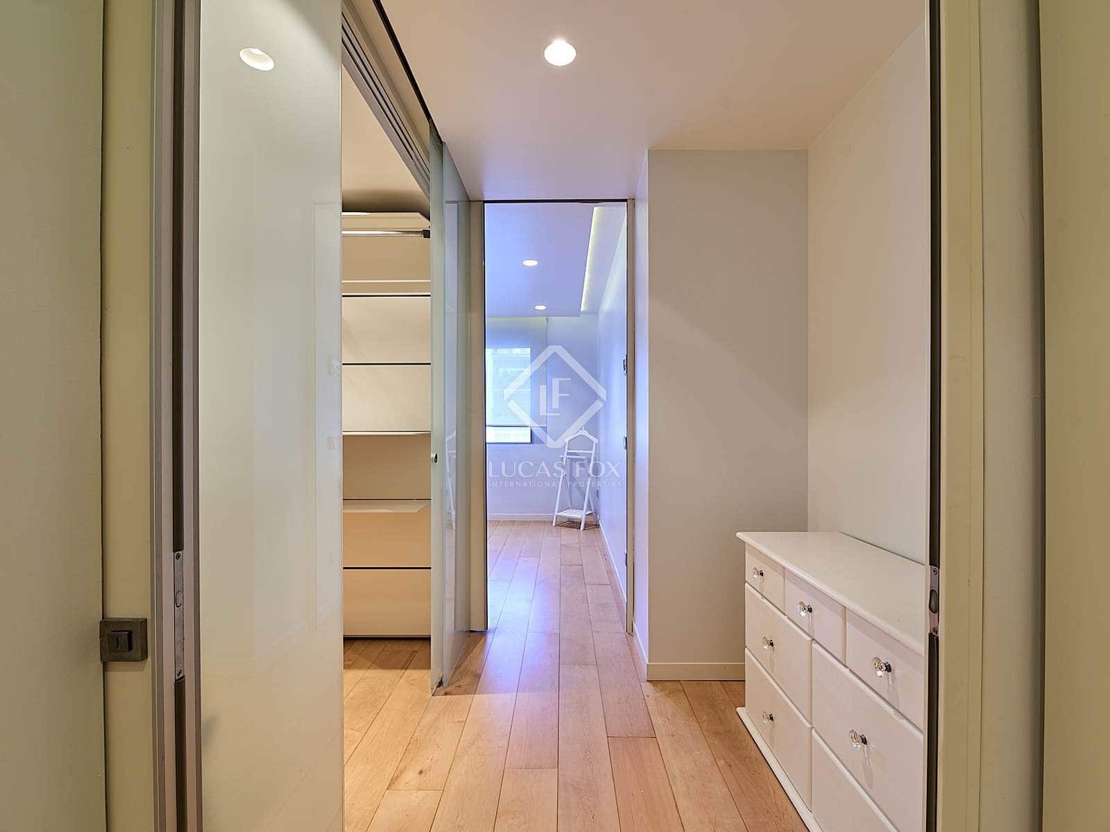 3 slaapkamer Appartement te huur in Valencia stad - € 3.000 (Ref: 7419754)