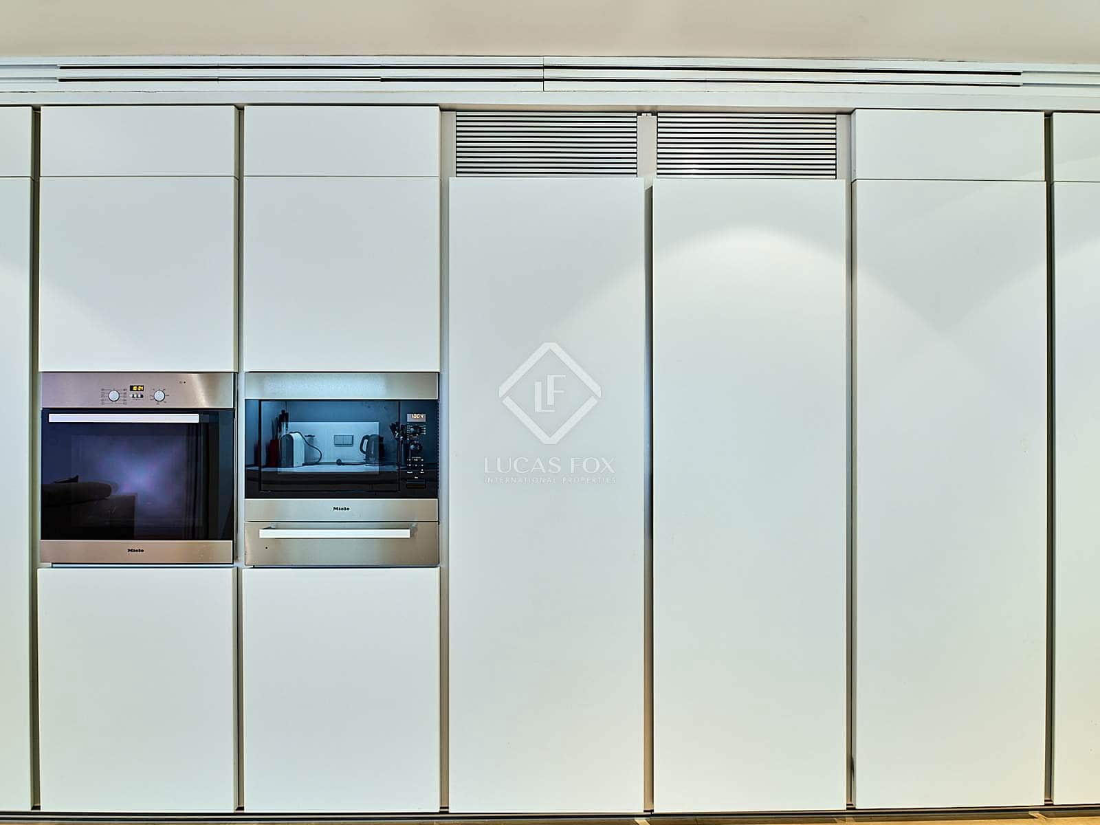 3 slaapkamer Appartement te huur in Valencia stad - € 3.000 (Ref: 7419754)