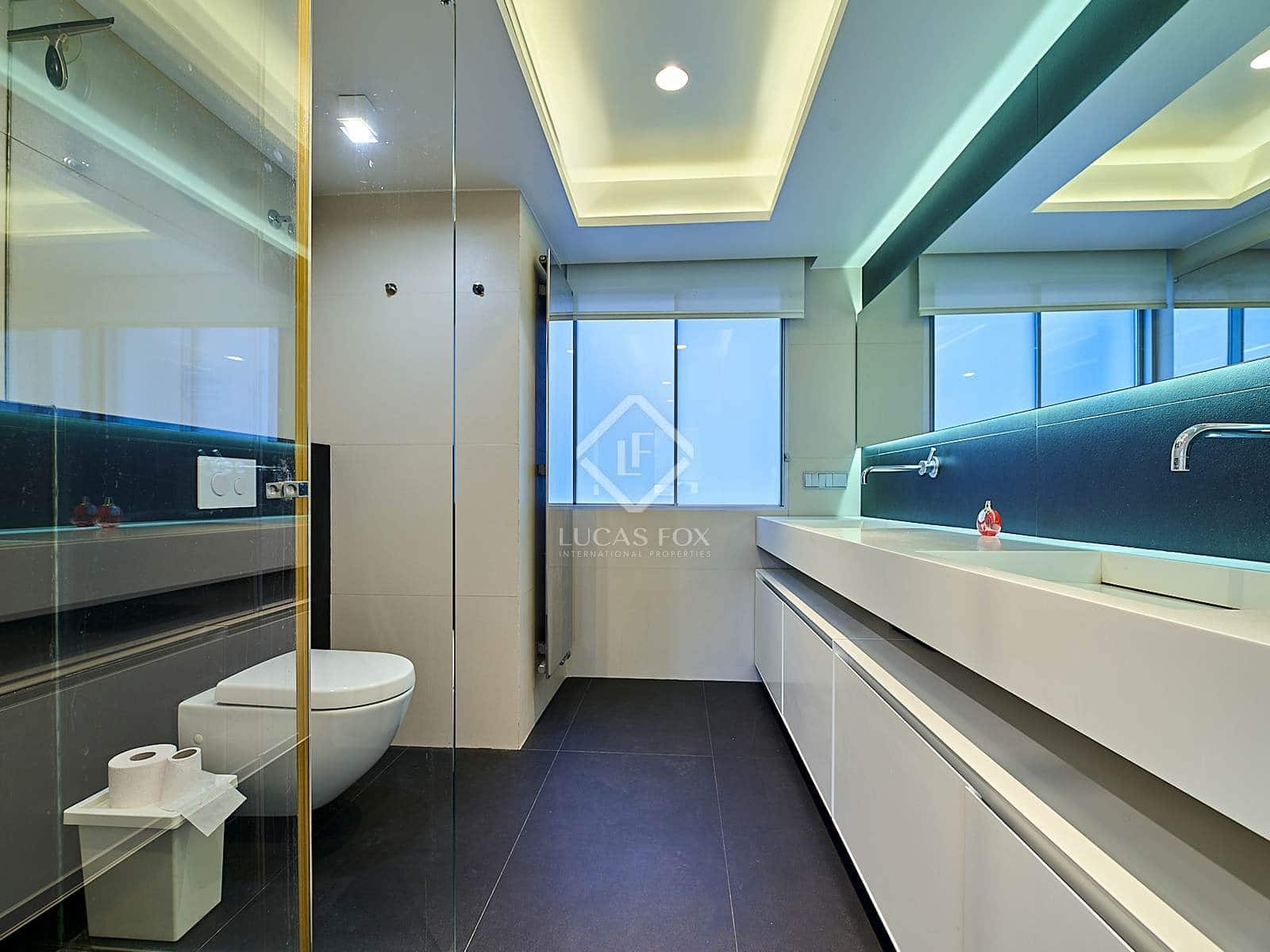 3 slaapkamer Appartement te huur in Valencia stad - € 3.000 (Ref: 7419754)