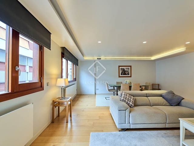 3 slaapkamer Appartement te huur in Valencia stad - € 3.000 (Ref: 7419754)