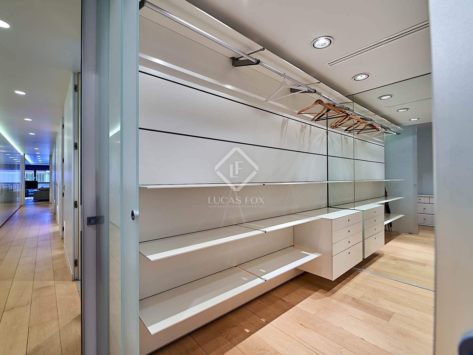 3 slaapkamer Appartement te huur in Valencia stad - € 3.000 (Ref: 7419754)