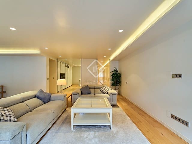 3 slaapkamer Appartement te huur in Valencia stad - € 3.000 (Ref: 7419754)