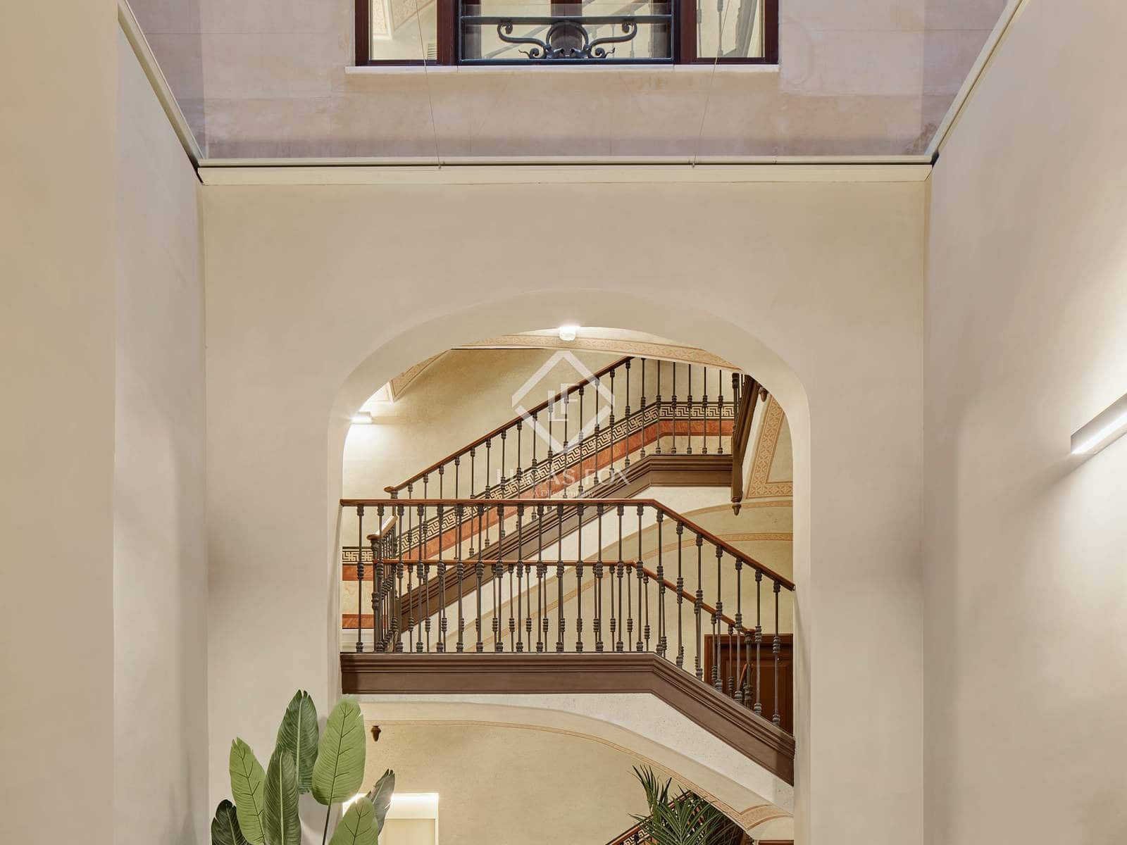 2 slaapkamer Appartement te koop in Barcelona stad - € 1.750.000 (Ref: 7424771)