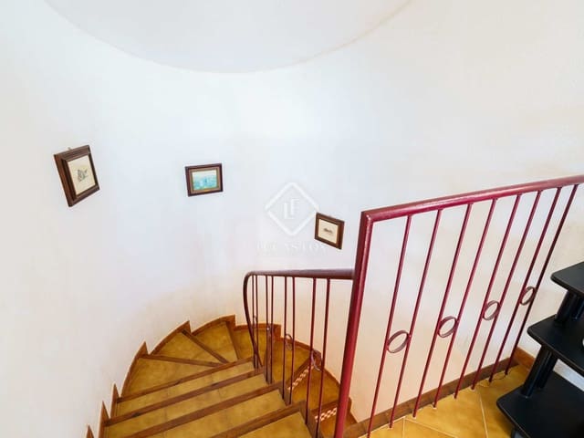 4 slaapkamer Villa te koop in Altea met zwembad garage - € 525.000 (Ref: 7426455)