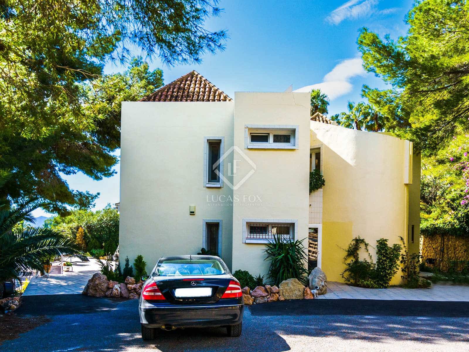 4 bedroom Villa for sale in Altea with pool garage - € 525,000 (Ref: 7426455)