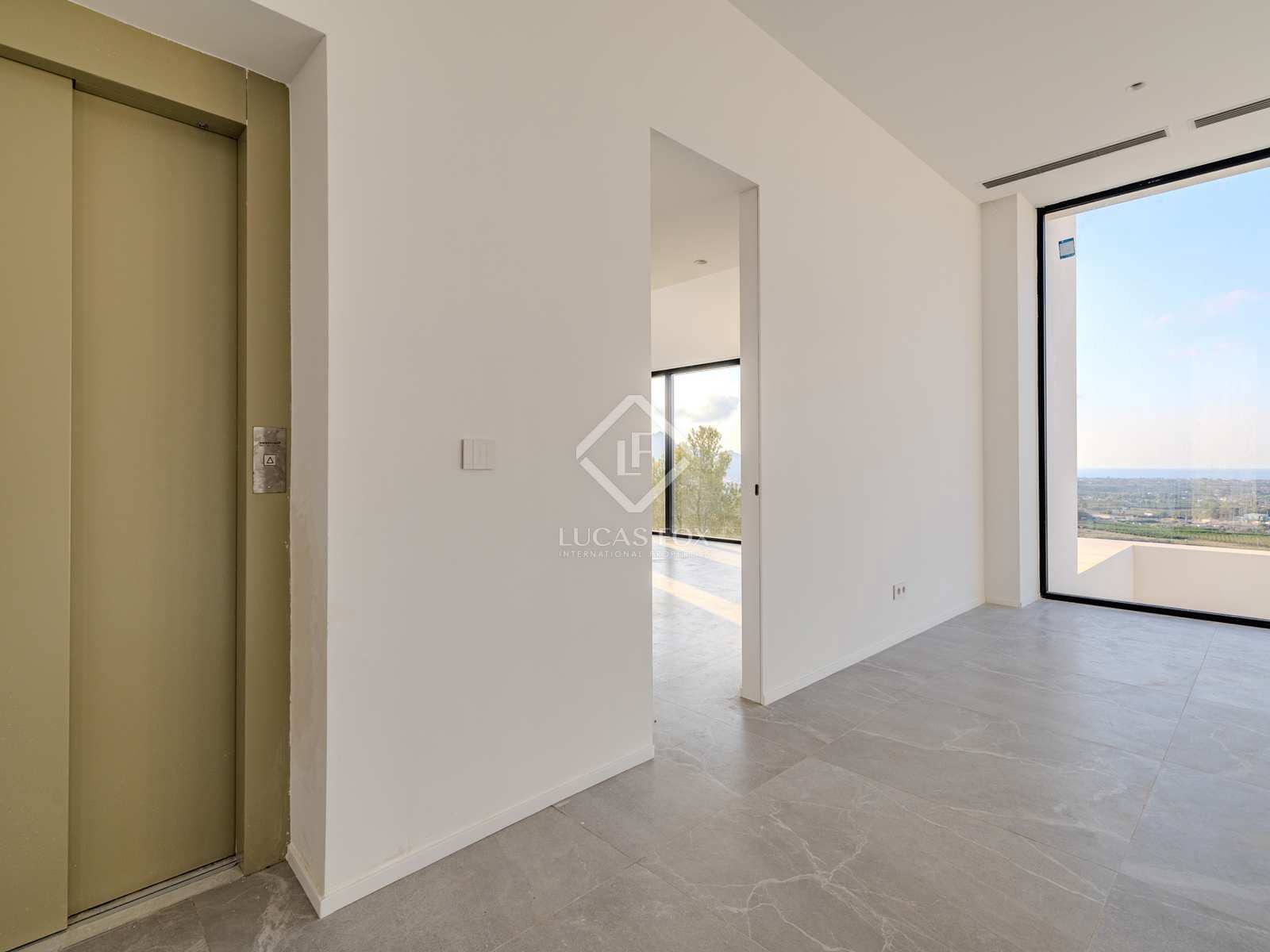 Chalet de 4 habitaciones en Dénia en venta con piscina garaje - 1.770.000 € (Ref: 7435138)