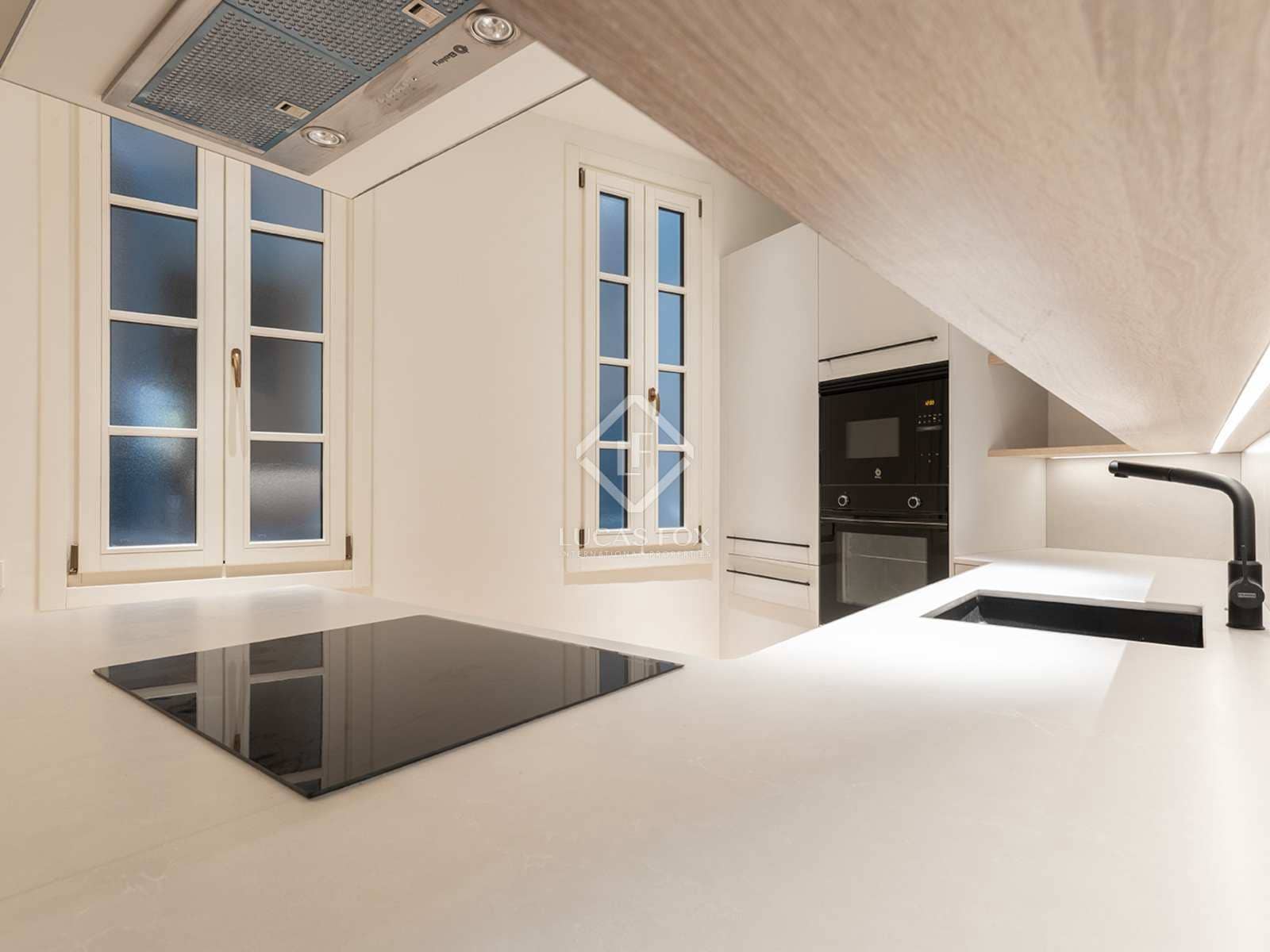 3 soveværelse Lejlighed til salg i Barcelona by - € 649.000 (Ref: 7437466)