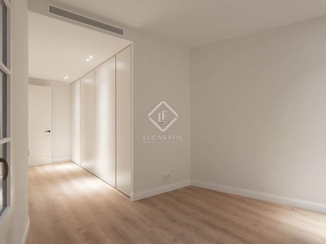 3 soveværelse Lejlighed til salg i Barcelona by - € 649.000 (Ref: 7437466)