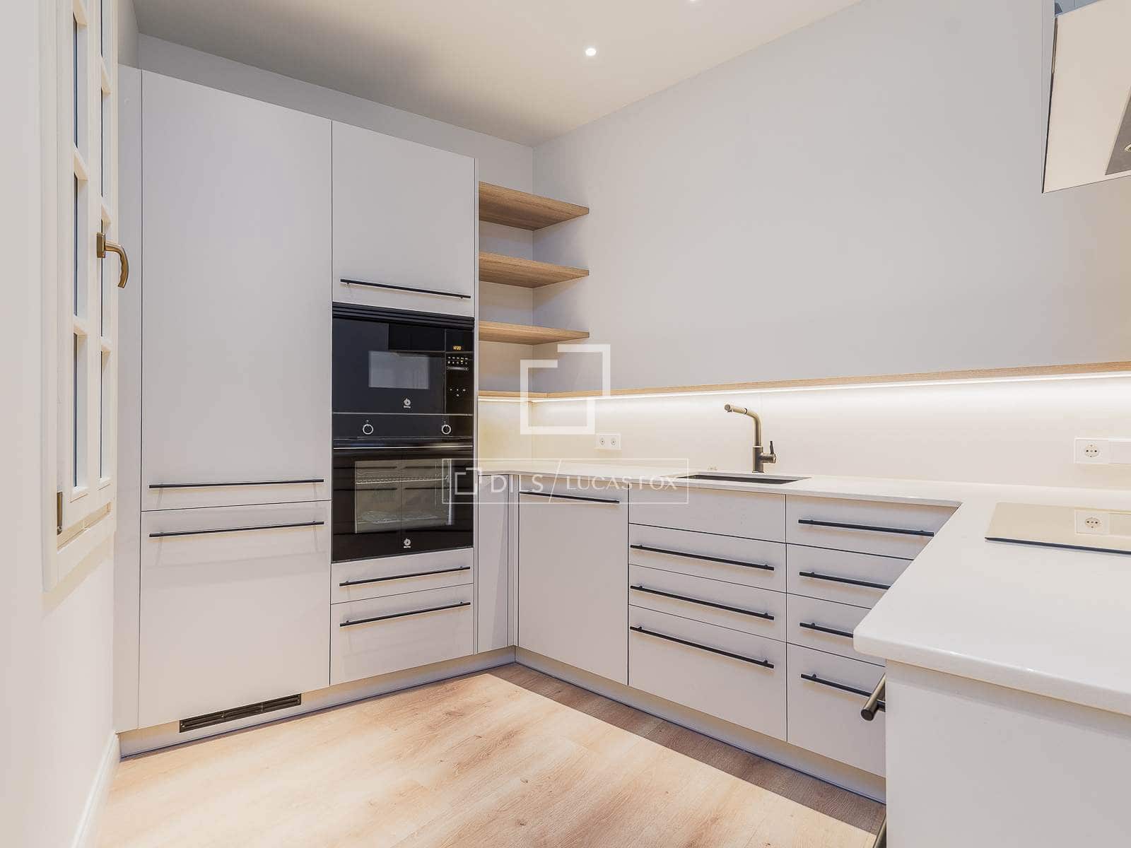 3 soveværelse Lejlighed til salg i Barcelona by - € 649.000 (Ref: 7437466)