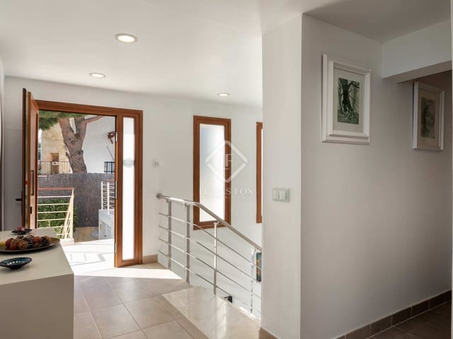 5 soveværelse Villa til salg i Tossa de Mar med swimmingpool garage - € 1.300.000 (Ref: 7440895)