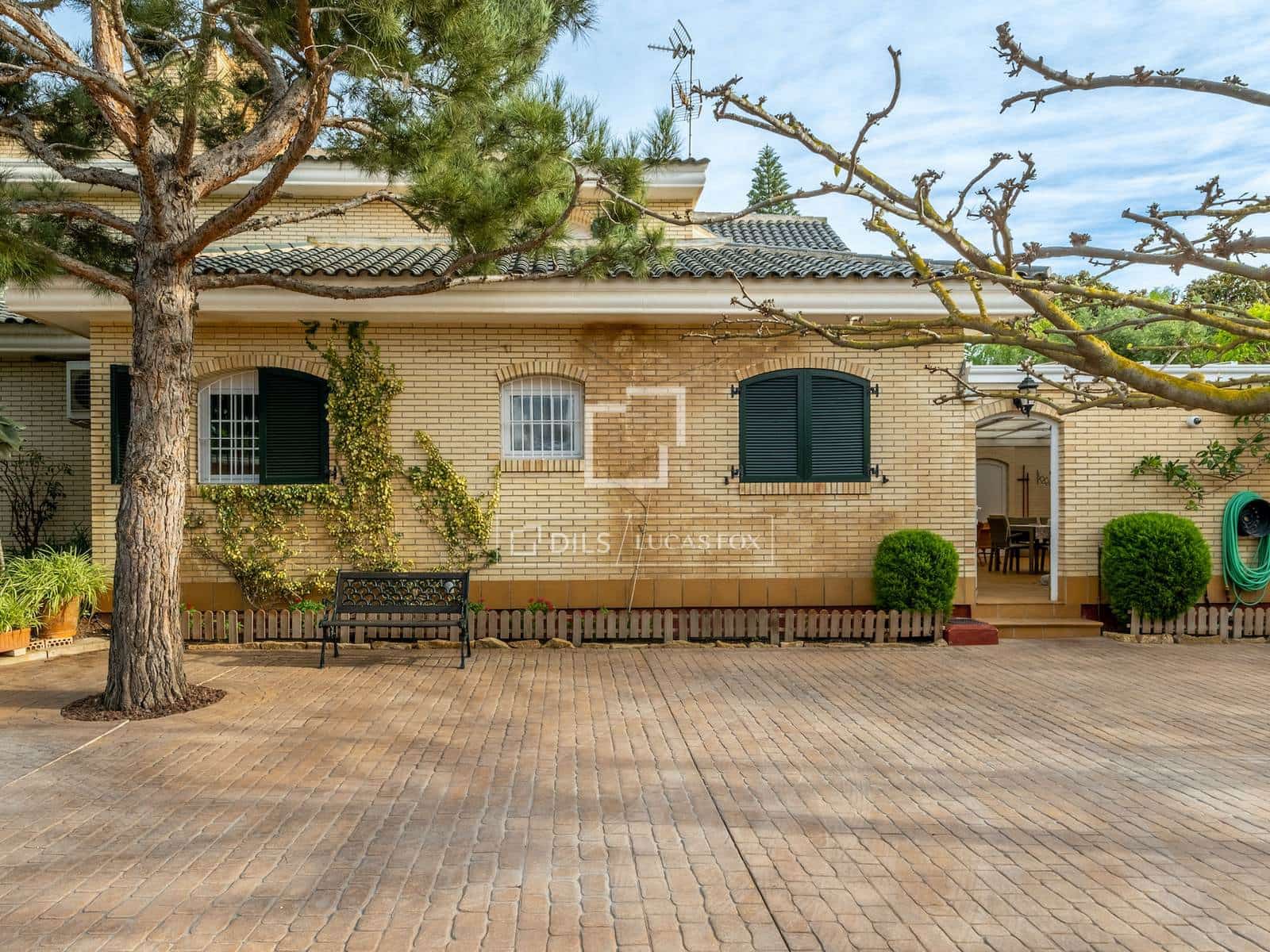 5 bedroom Villa for sale in Elche / Elx with pool garage - € 1,000,000 (Ref: 7444569)