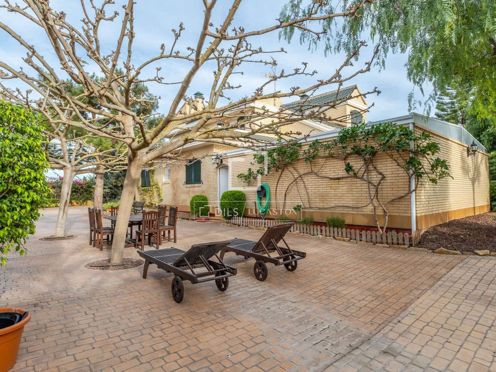 5 bedroom Villa for sale in Elche / Elx with pool garage - € 1,000,000 (Ref: 7444569)