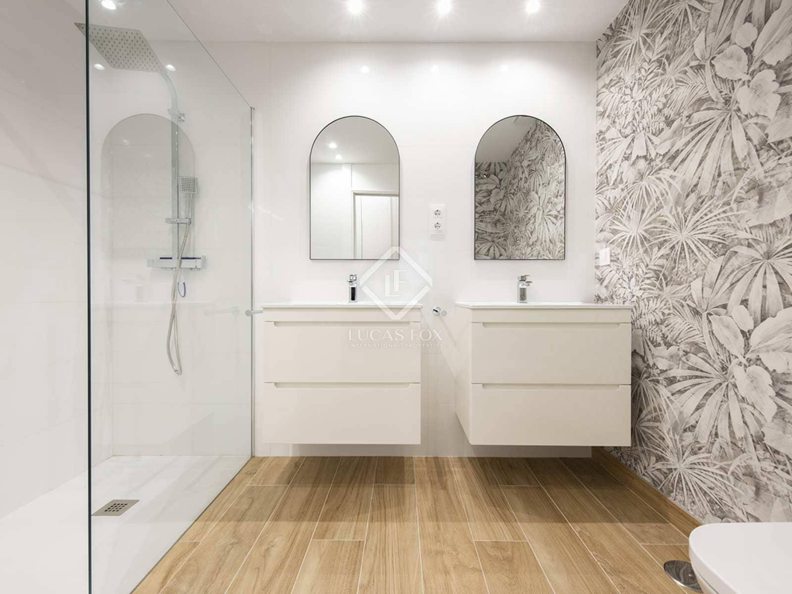 2 soveværelse Lejlighed til leje i Vigo med garage - € 2.000 (Ref: 7444587)