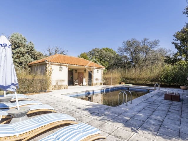 7 sypialnia Willa na sprzedaż w Boadilla del Monte z basenem garażem - 1 790 000 € (Ref: 7453004)