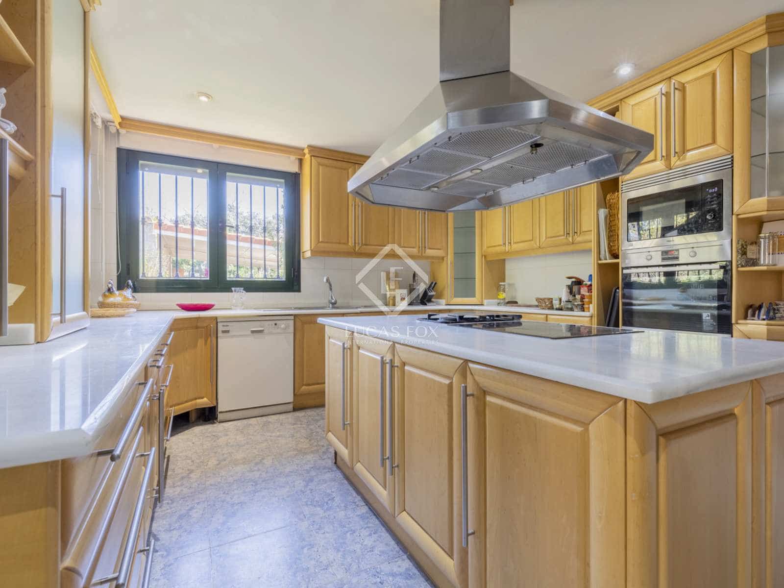 7 soveværelse Villa til salg i Boadilla del Monte med swimmingpool garage - € 1.790.000 (Ref: 7453004)