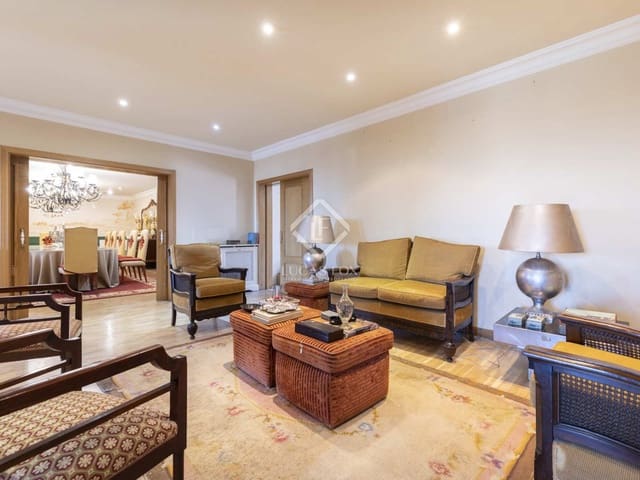 7 sypialnia Willa na sprzedaż w Boadilla del Monte z basenem garażem - 1 790 000 € (Ref: 7453004)