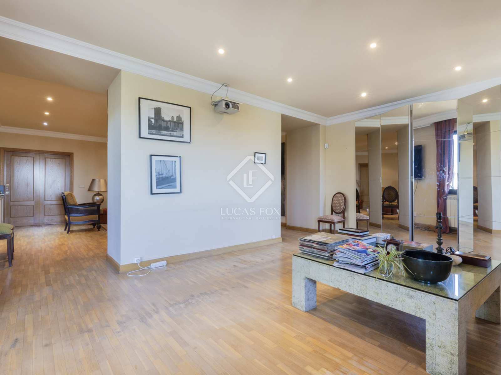 7 soveværelse Villa til salg i Boadilla del Monte med swimmingpool garage - € 1.790.000 (Ref: 7453004)