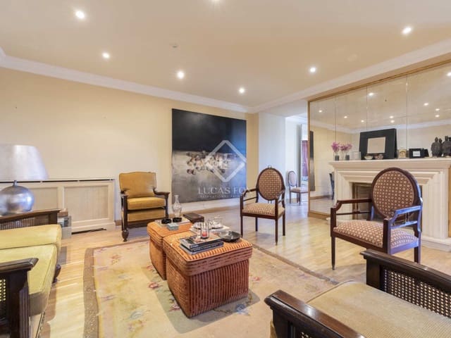 7 sypialnia Willa na sprzedaż w Boadilla del Monte z basenem garażem - 1 790 000 € (Ref: 7453004)