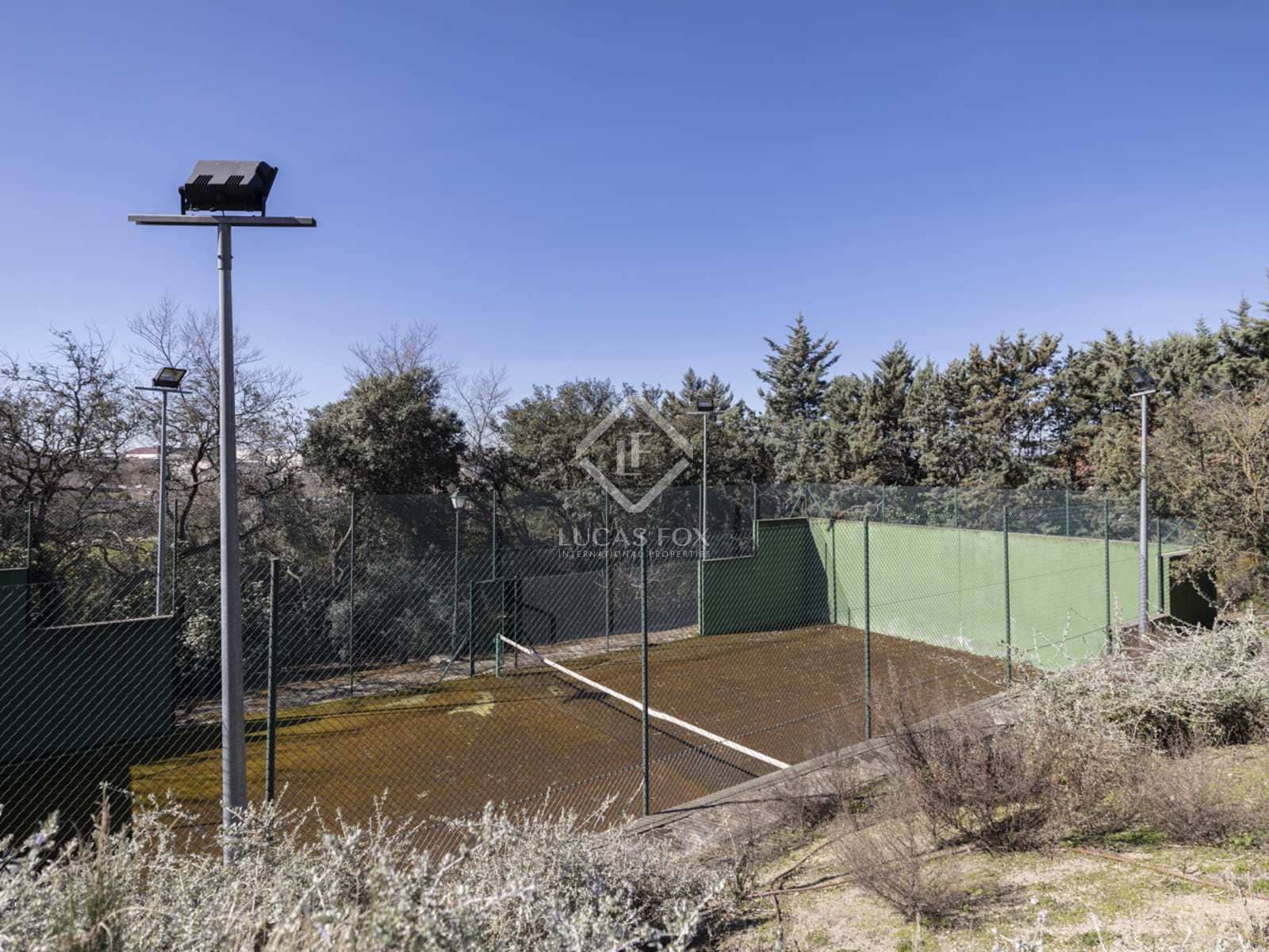 7 soveværelse Villa til salg i Boadilla del Monte med swimmingpool garage - € 1.790.000 (Ref: 7453004)