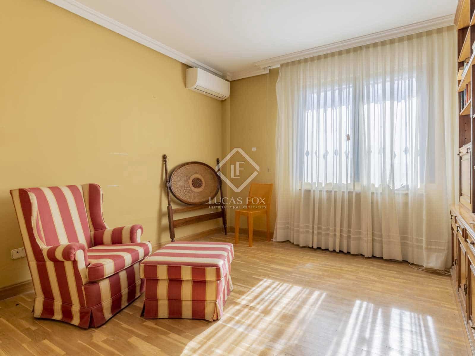 7 soveværelse Villa til salg i Boadilla del Monte med swimmingpool garage - € 1.790.000 (Ref: 7453004)