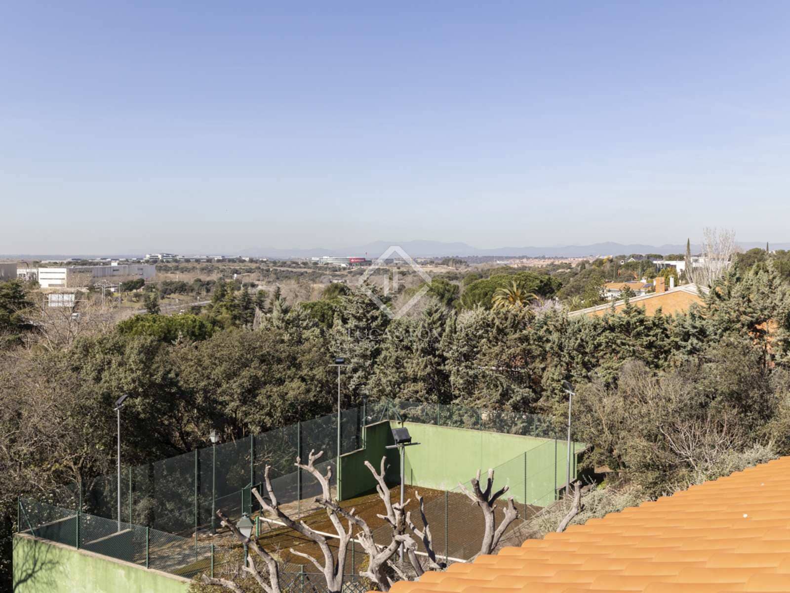 7 soveværelse Villa til salg i Boadilla del Monte med swimmingpool garage - € 1.790.000 (Ref: 7453004)