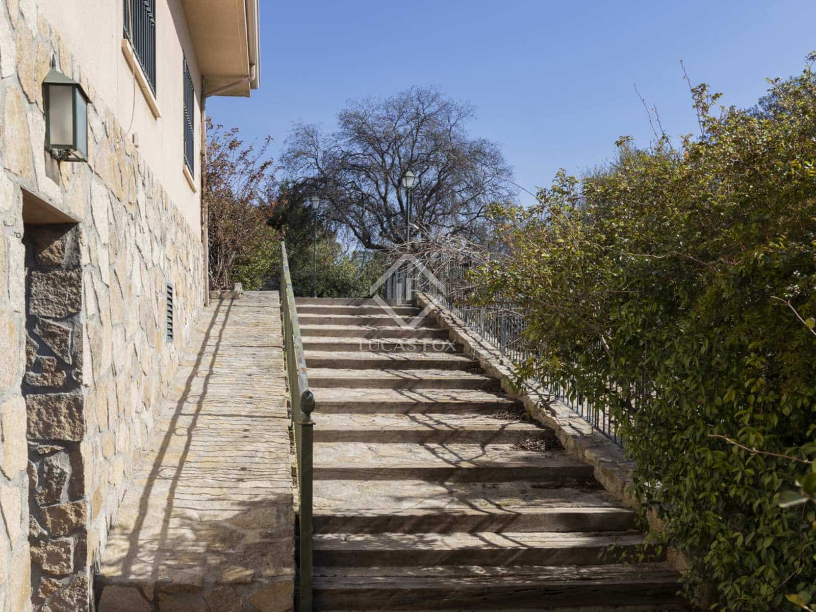 7 soveværelse Villa til salg i Boadilla del Monte med swimmingpool garage - € 1.790.000 (Ref: 7453004)