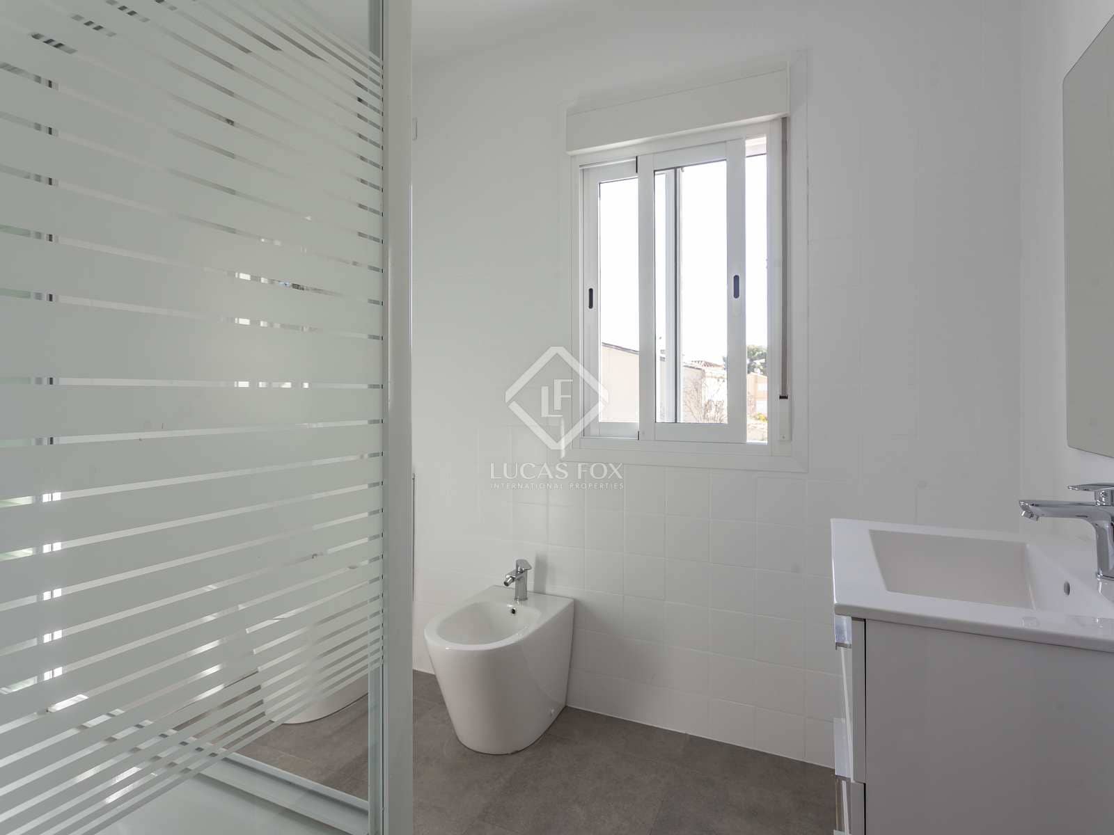 Chalet de 5 habitaciones en Paterna en alquiler con piscina garaje - 3.500 € (Ref: 7462702)