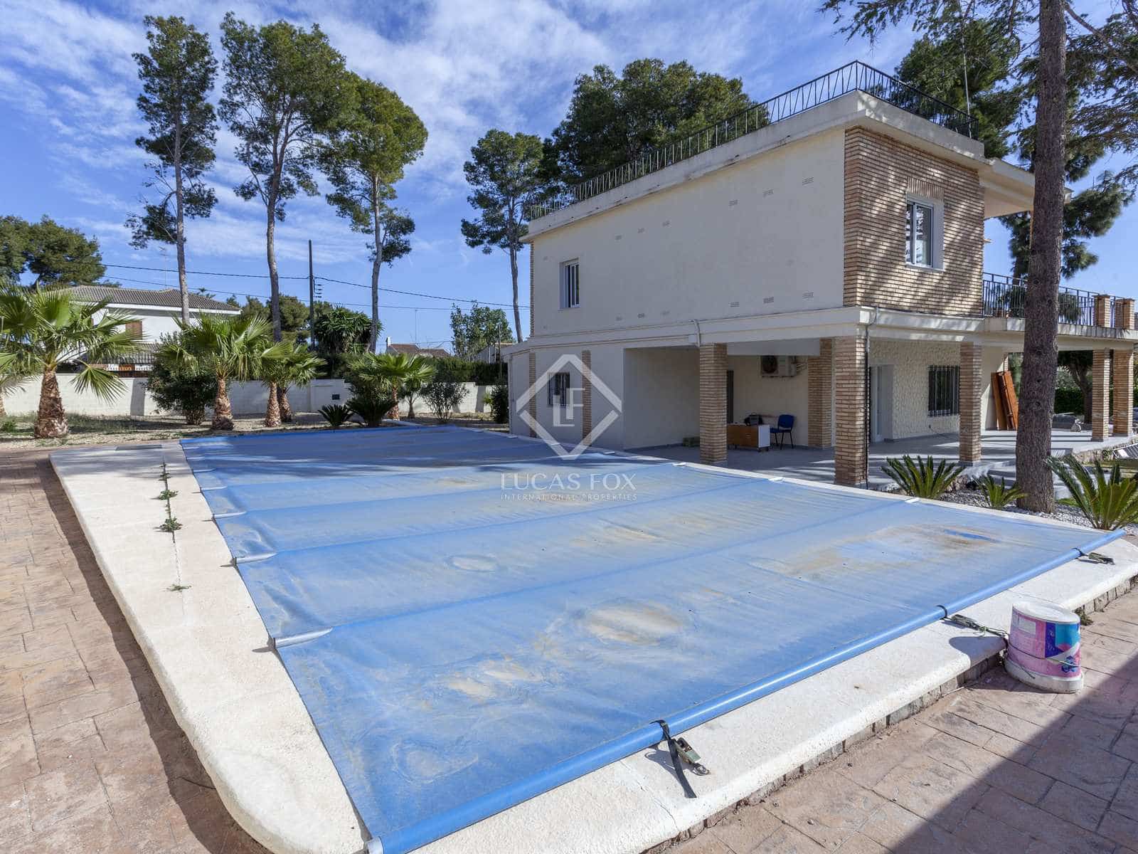 Chalet de 5 habitaciones en Paterna en alquiler con piscina garaje - 3.500 € (Ref: 7462702)