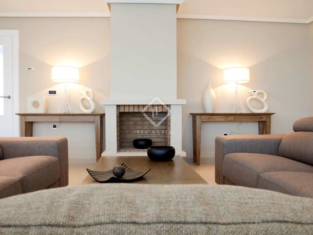 5 bedroom Villa for rent in Altea with pool garage - € 4,900 (Ref: 7466989)