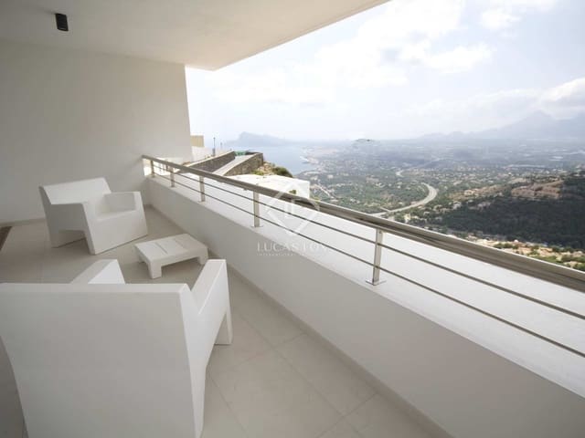 3 bedroom Villa for rent in Altea with pool garage - € 5,800 (Ref: 7466990)