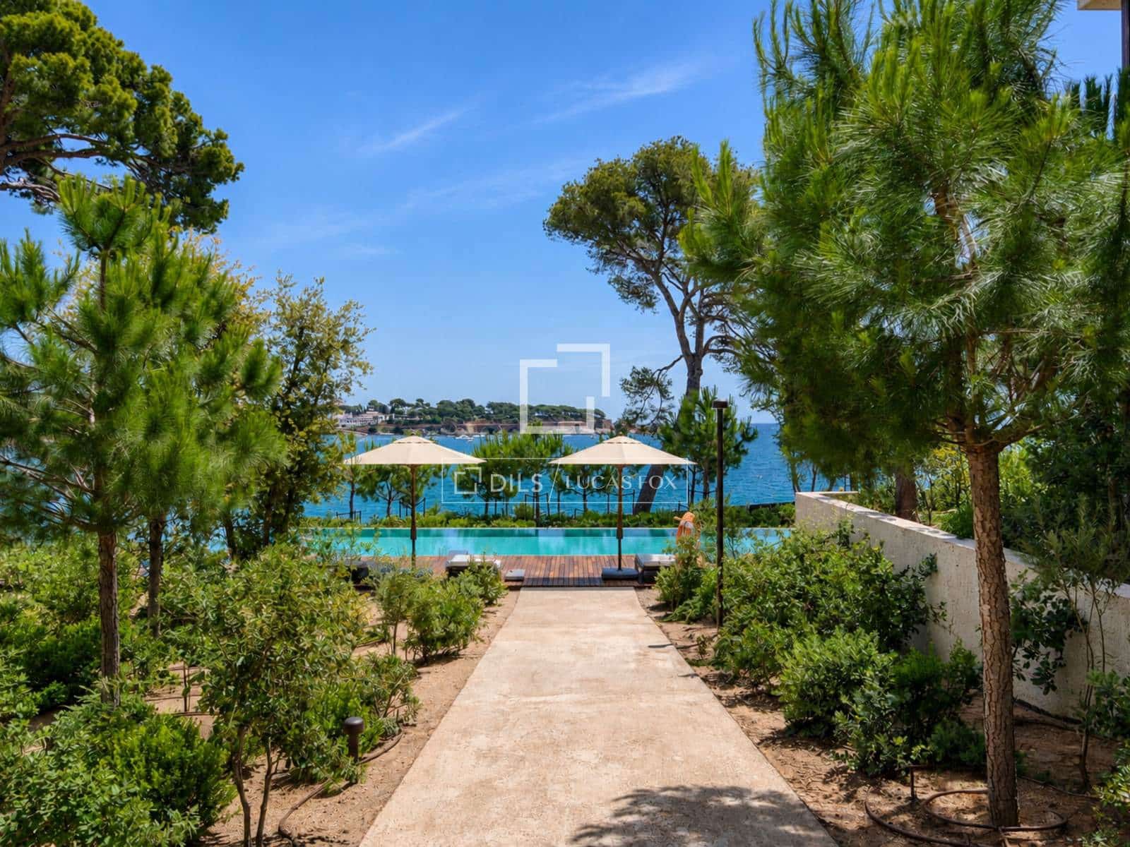 3 bedroom Apartment for sale in S'Agaro with pool garage - € 2,800,000 (Ref: 7470528)