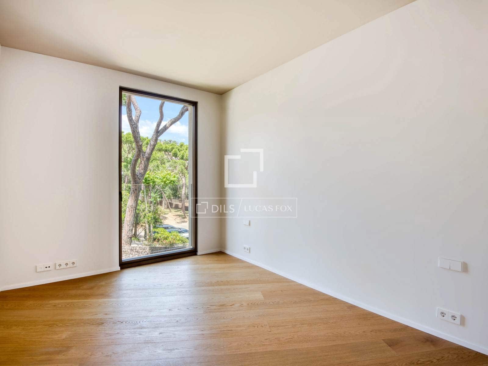 3 bedroom Apartment for sale in S'Agaro with pool garage - € 2,800,000 (Ref: 7470528)
