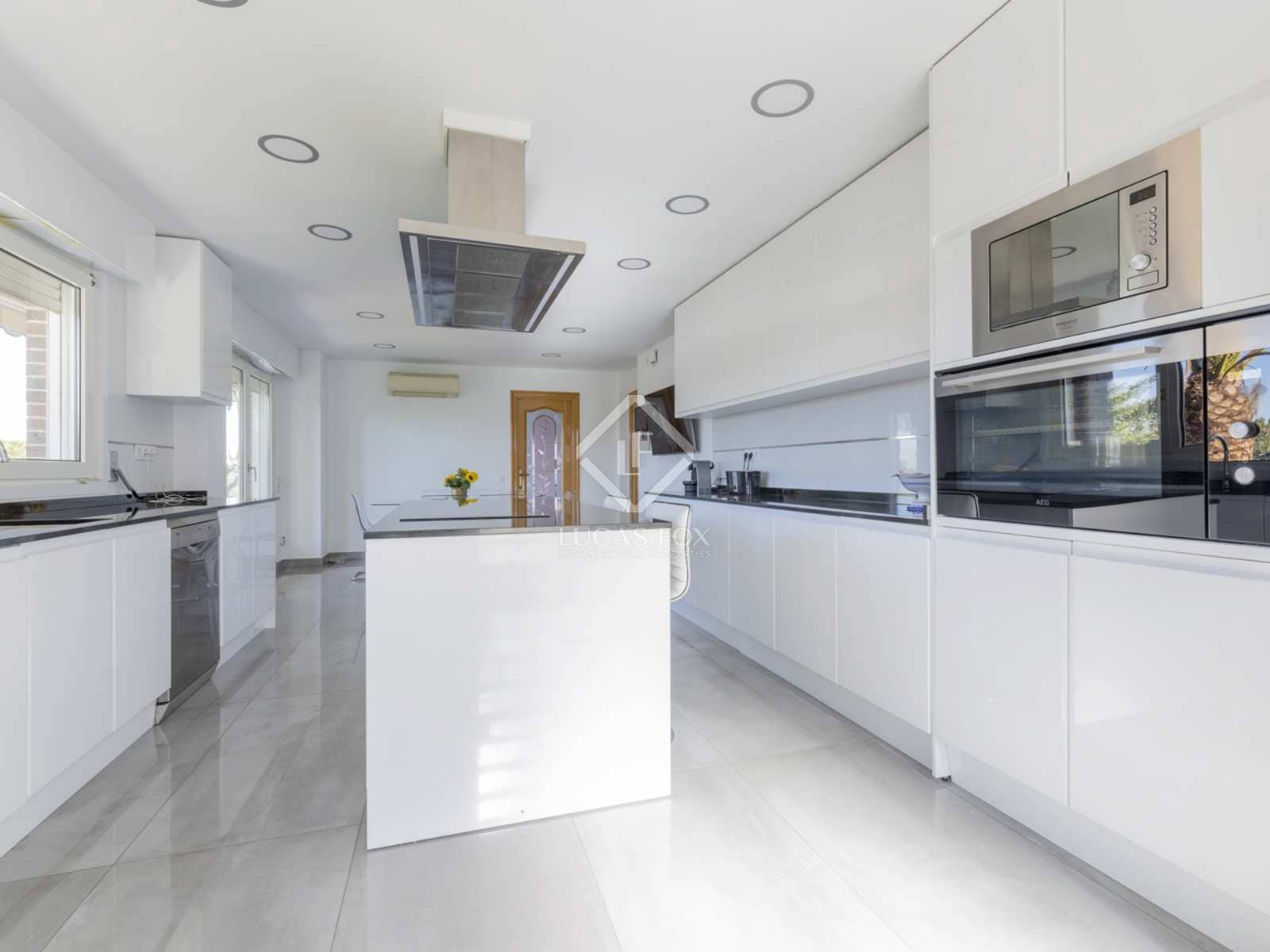 6 soveværelse Villa til salg i Boadilla del Monte med swimmingpool garage - € 1.800.000 (Ref: 7478480)