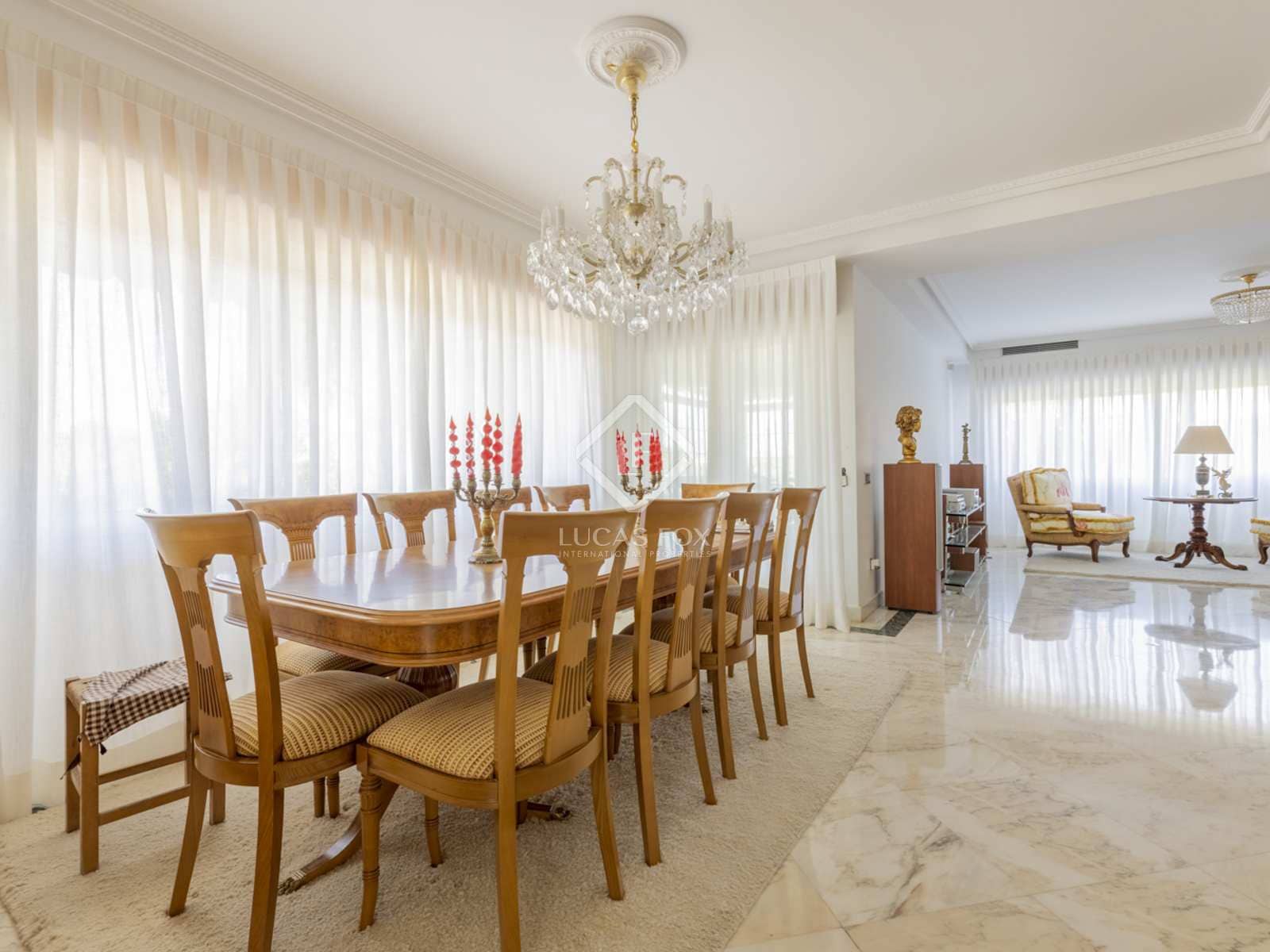 6 soveværelse Villa til salg i Boadilla del Monte med swimmingpool garage - € 1.800.000 (Ref: 7478480)