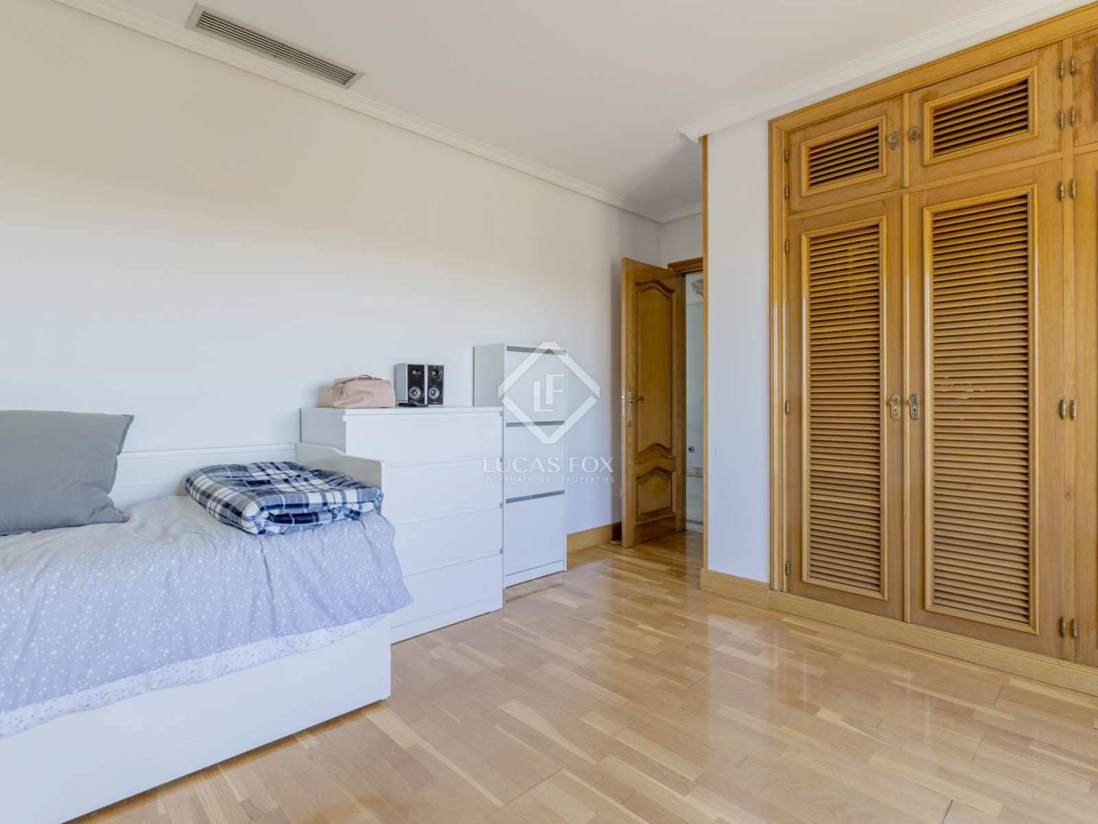 6 soveværelse Villa til salg i Boadilla del Monte med swimmingpool garage - € 1.800.000 (Ref: 7478480)