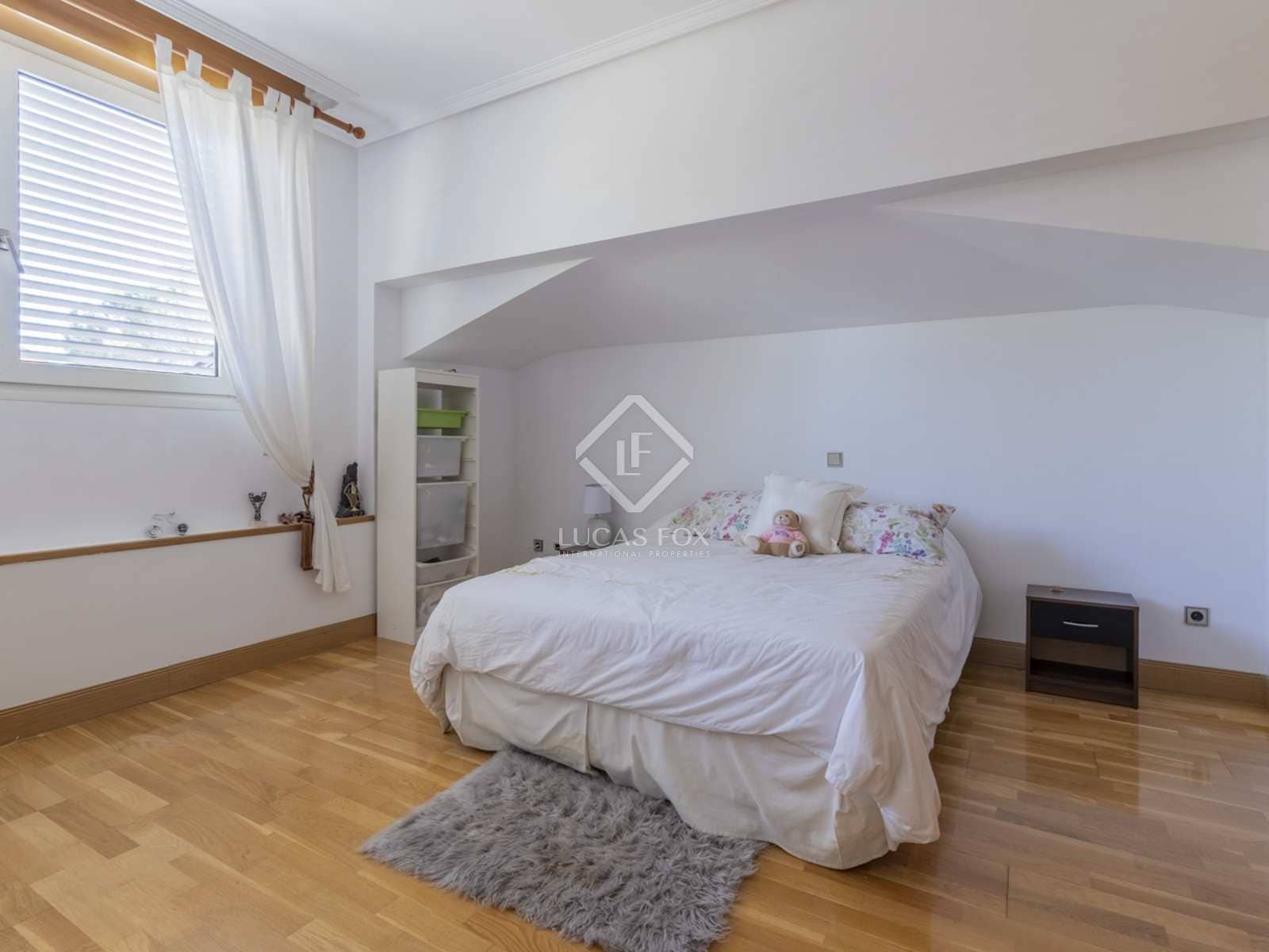 6 soveværelse Villa til salg i Boadilla del Monte med swimmingpool garage - € 1.800.000 (Ref: 7478480)