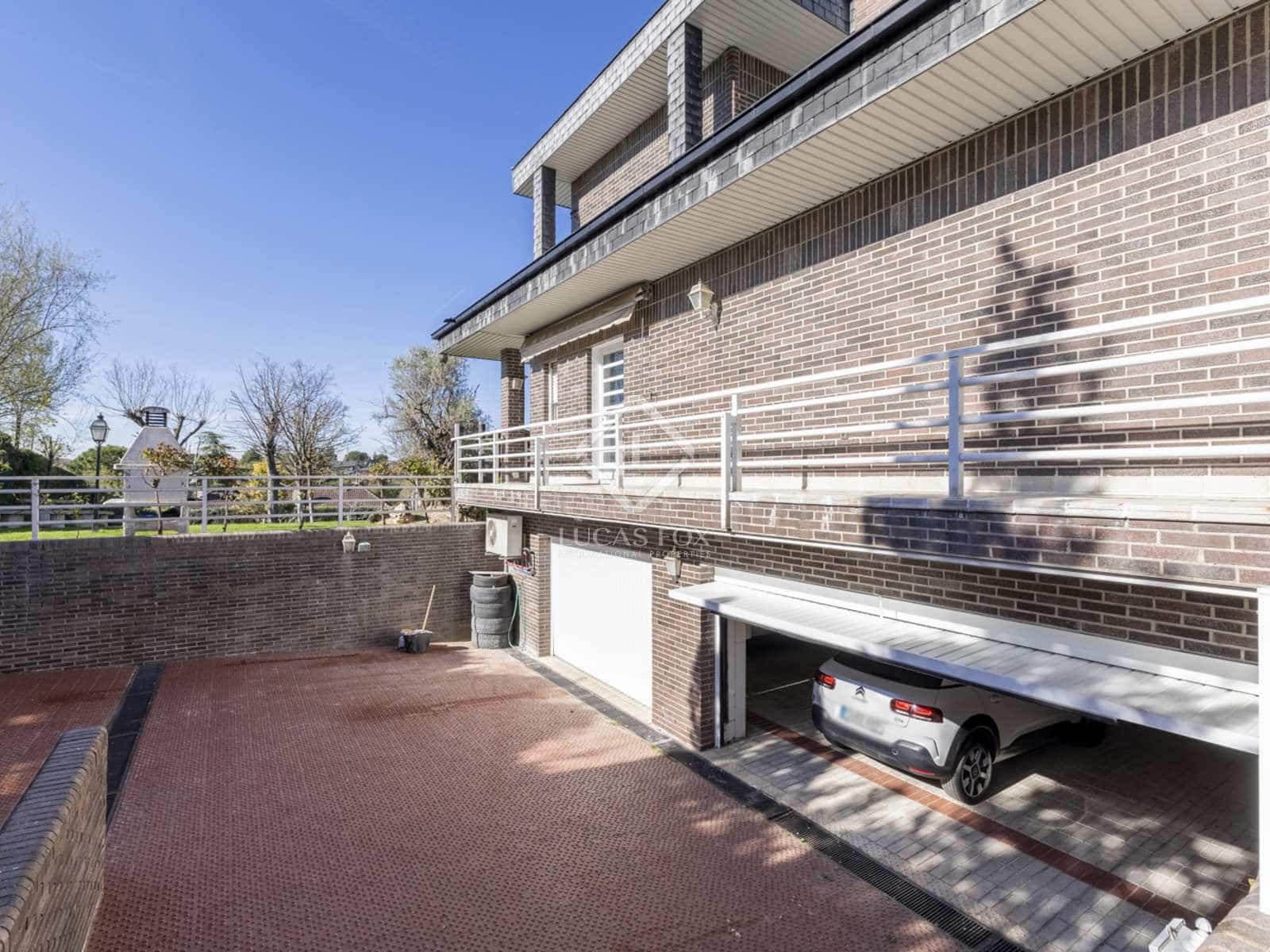 6 soveværelse Villa til salg i Boadilla del Monte med swimmingpool garage - € 1.800.000 (Ref: 7478480)