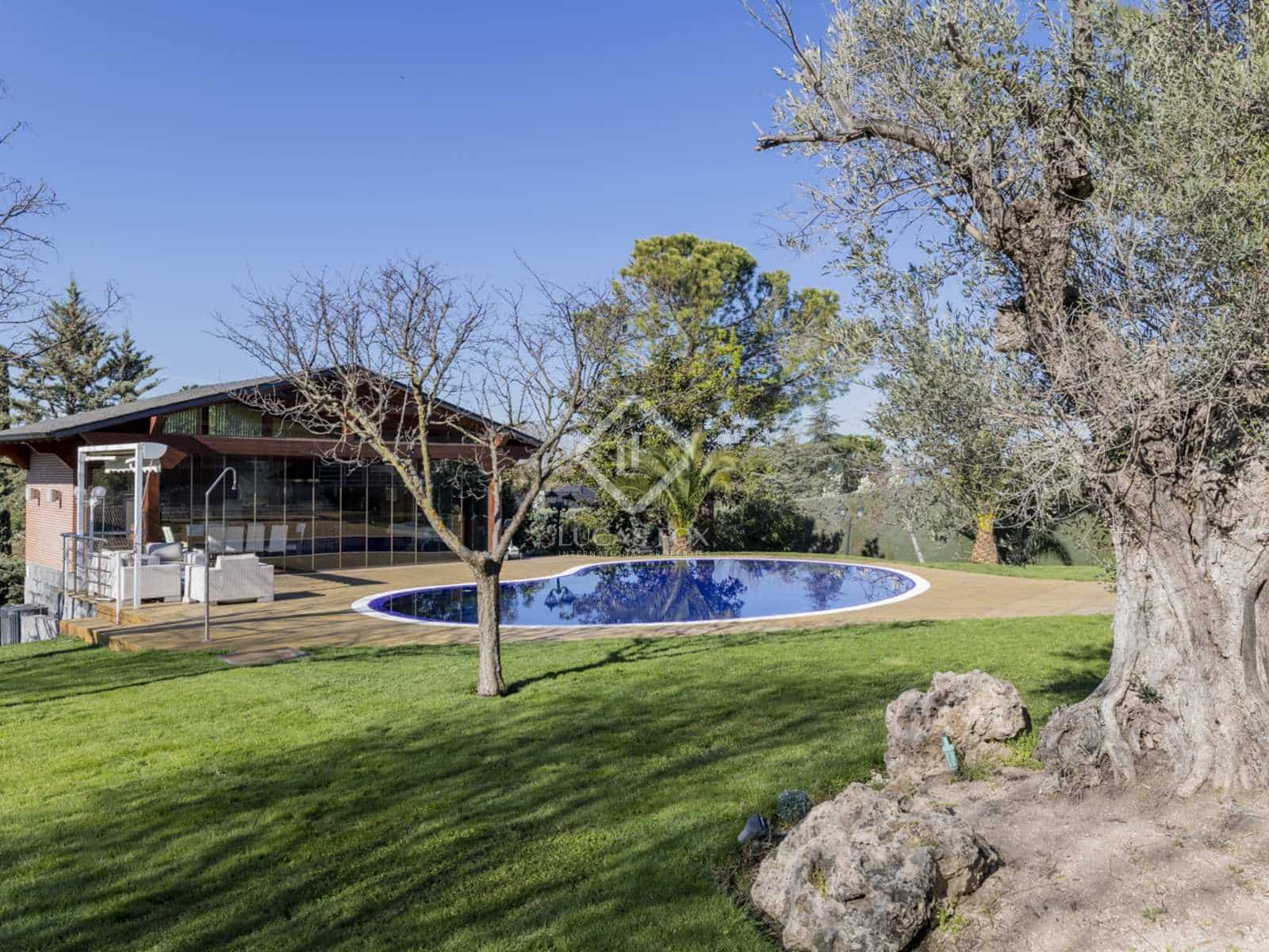 6 soveværelse Villa til salg i Boadilla del Monte med swimmingpool garage - € 1.800.000 (Ref: 7478480)