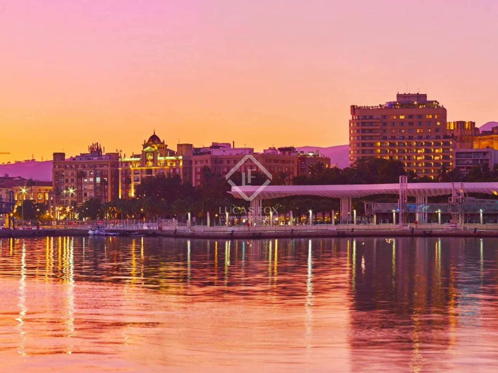 8 chambre Villa/Maison à vendre à Malaga ville avec piscine garage - 1 950 000 € (Ref: 7503983)